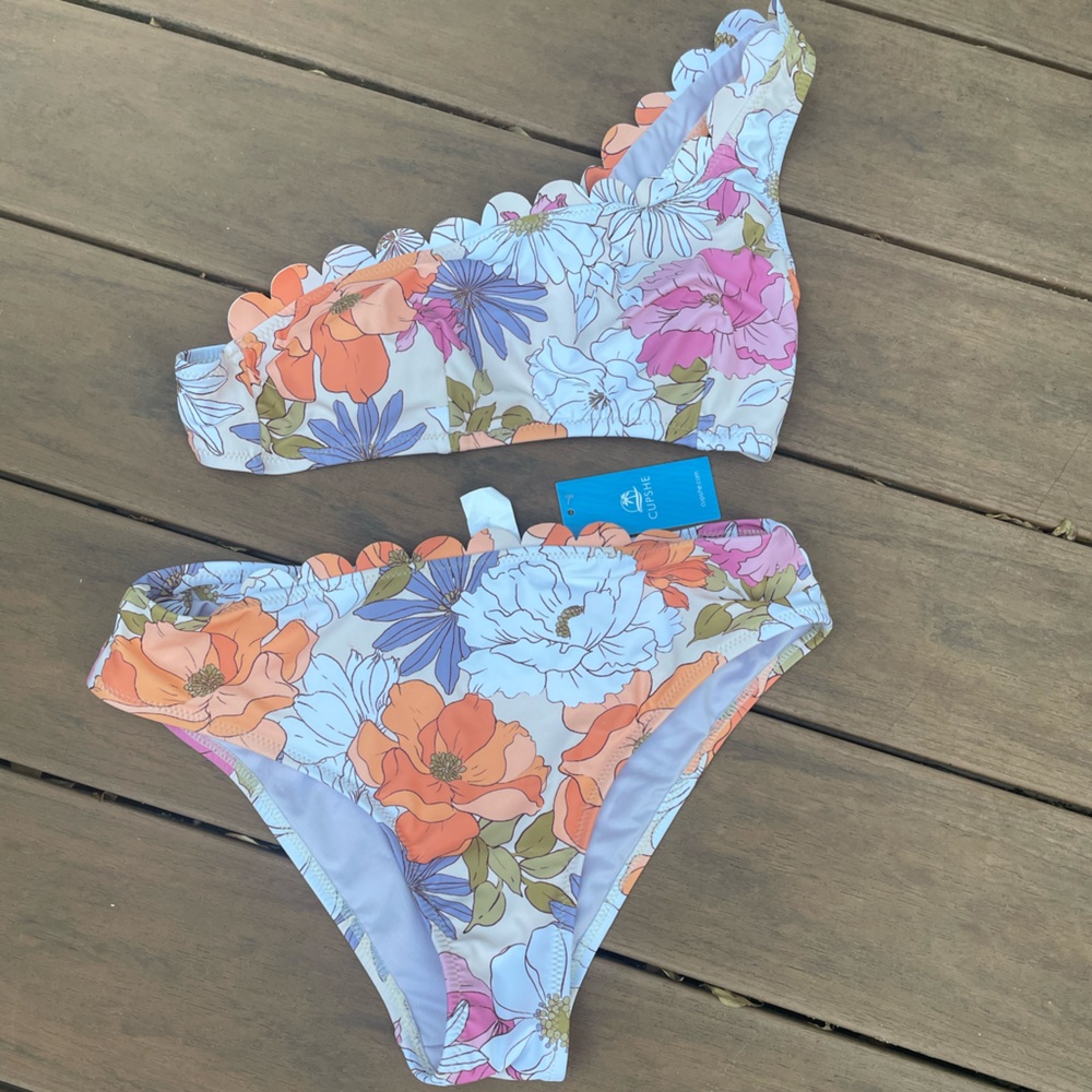 Cupshe Lilac and Floral Bikini Bottoms